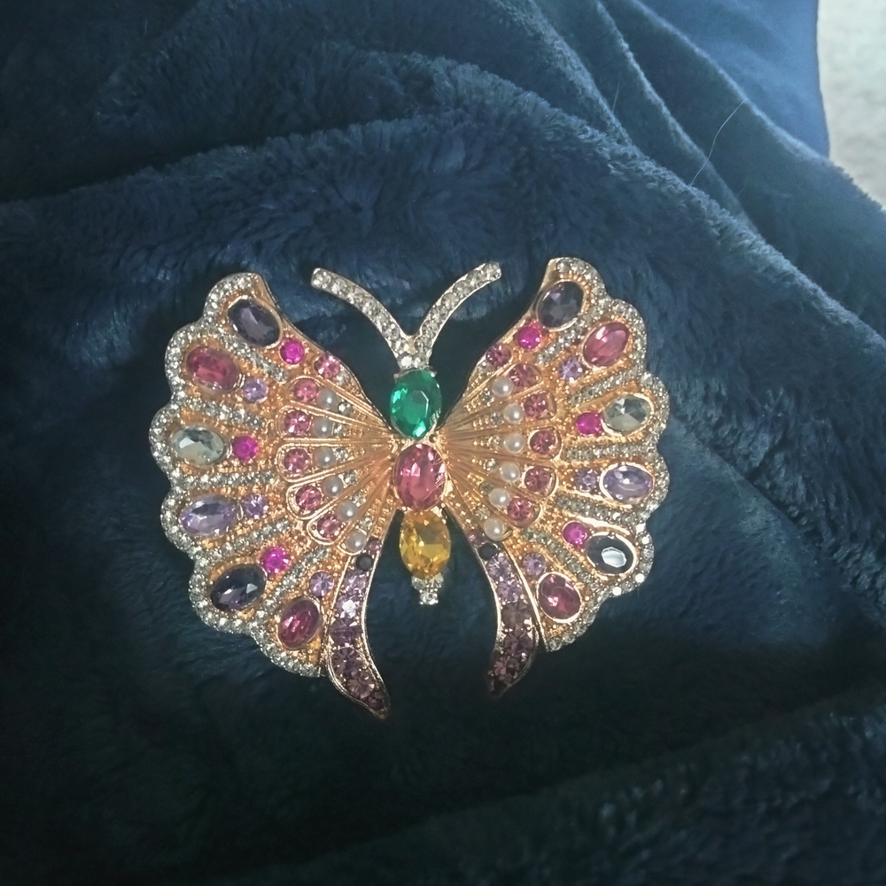 Gold and Green Butterfly Brooch with Intricate Detailing